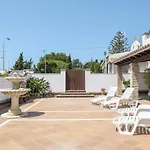 Fuentes Solo Familias Коніль-де-ла-Фронтера