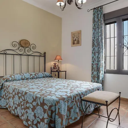 Fuentes Solo Familias Landhaus *