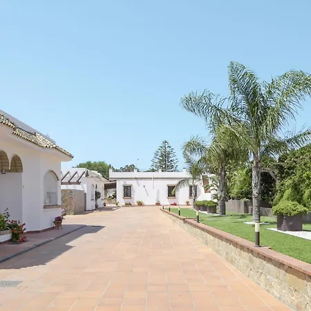 Fuentes Solo Familias Landhaus Conil De La Frontera